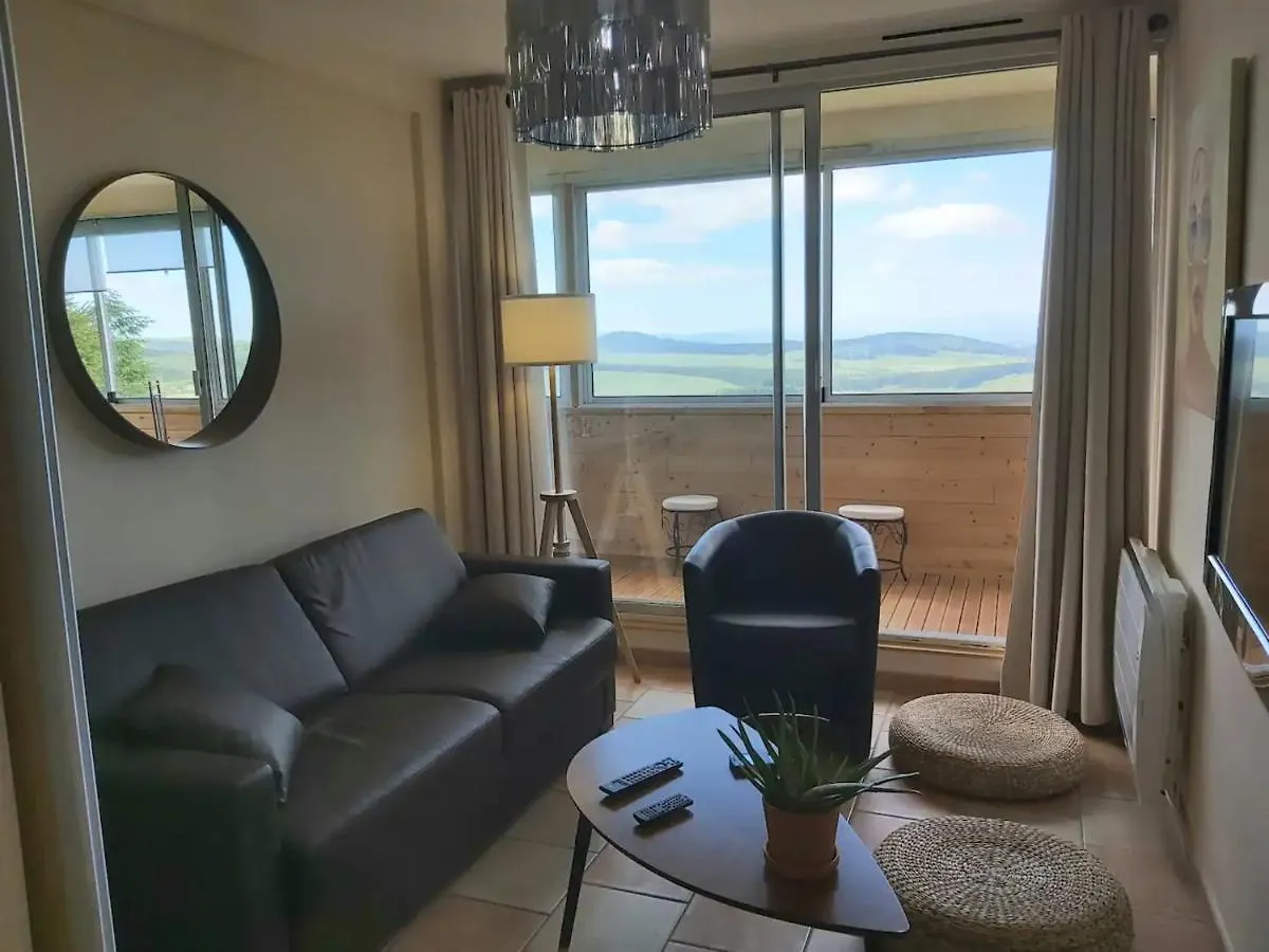Superbe Appartement Avec Loggia 0*, Super Besse France
